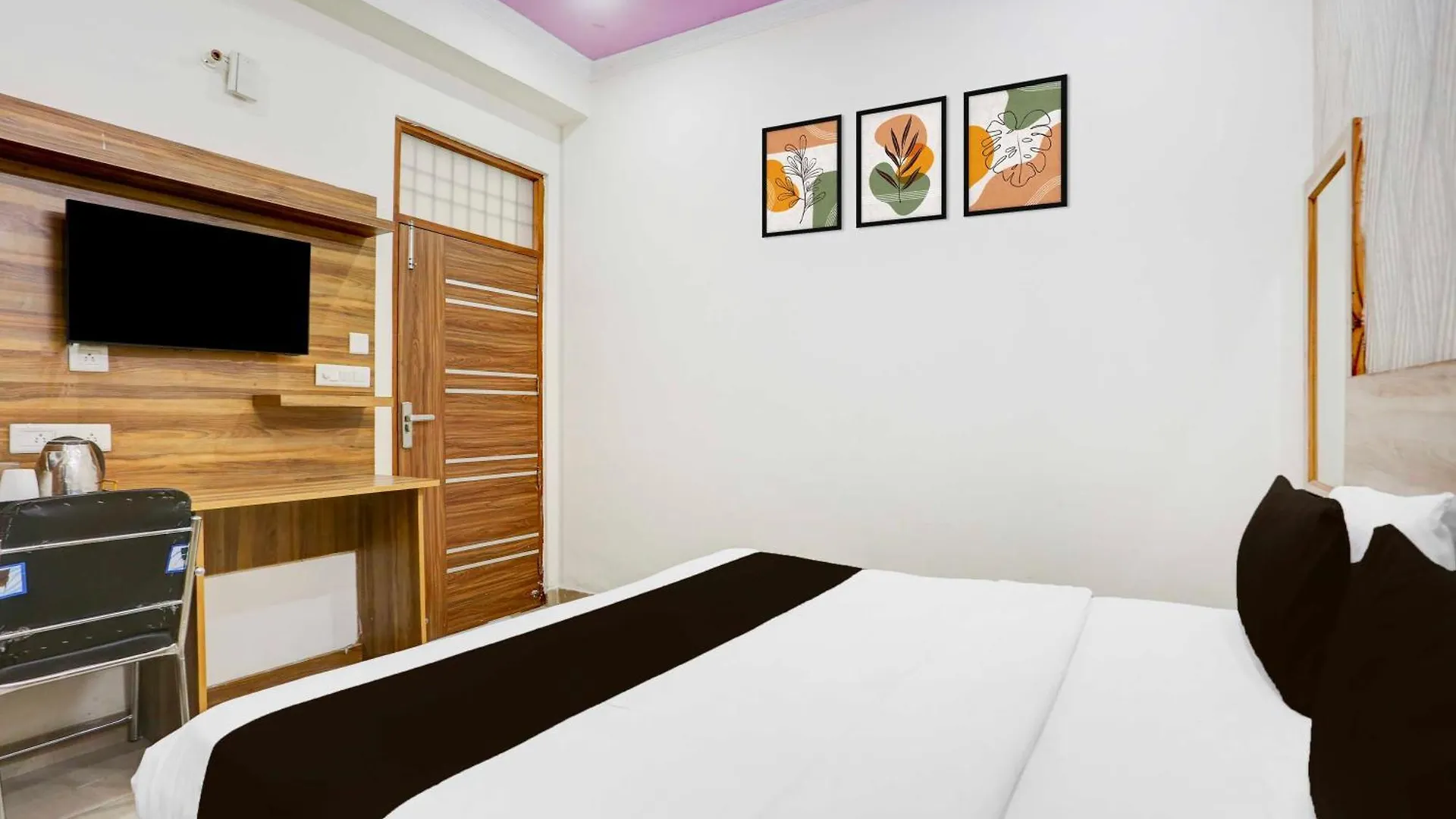 Collection O Sector 4 Gurgaon 호텔